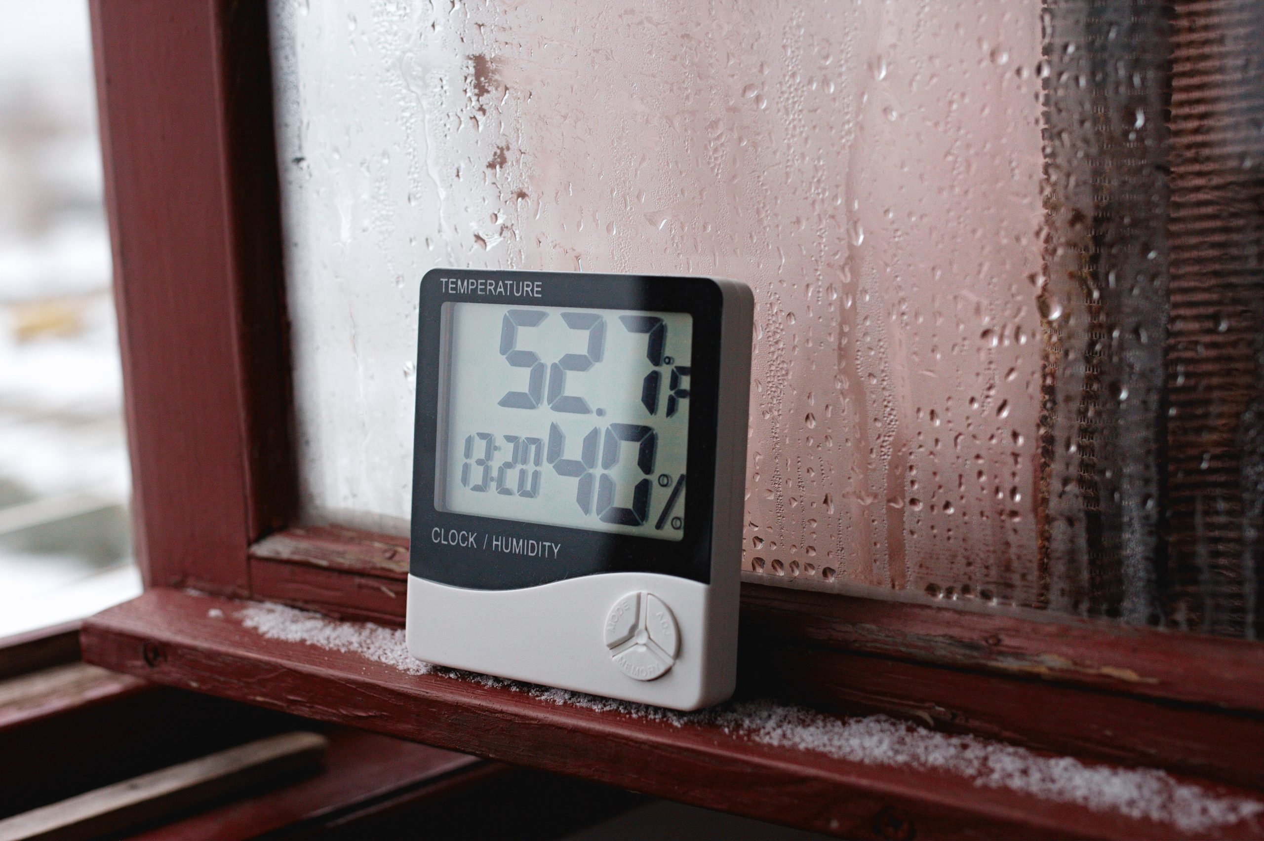Supply of 18 Dew Point Analyzers for Low-End Moisture Measurement